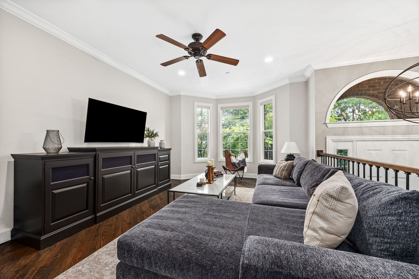 822 Shandrew Drive, Naperville, IL 60540