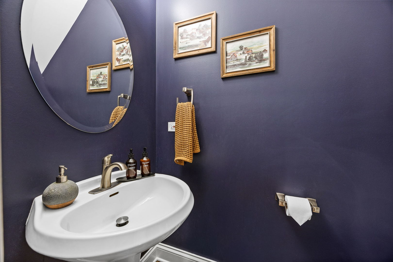 822 Shandrew Drive, Naperville, IL 60540