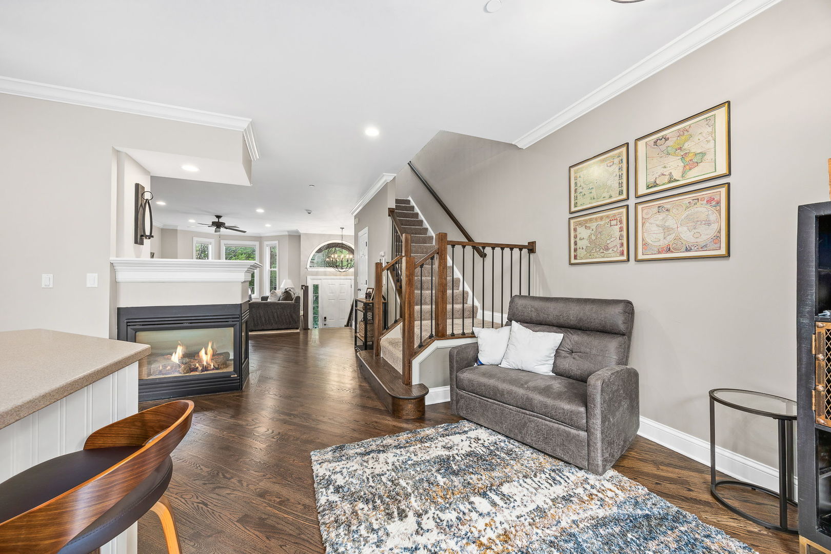 822 Shandrew Drive, Naperville, IL 60540