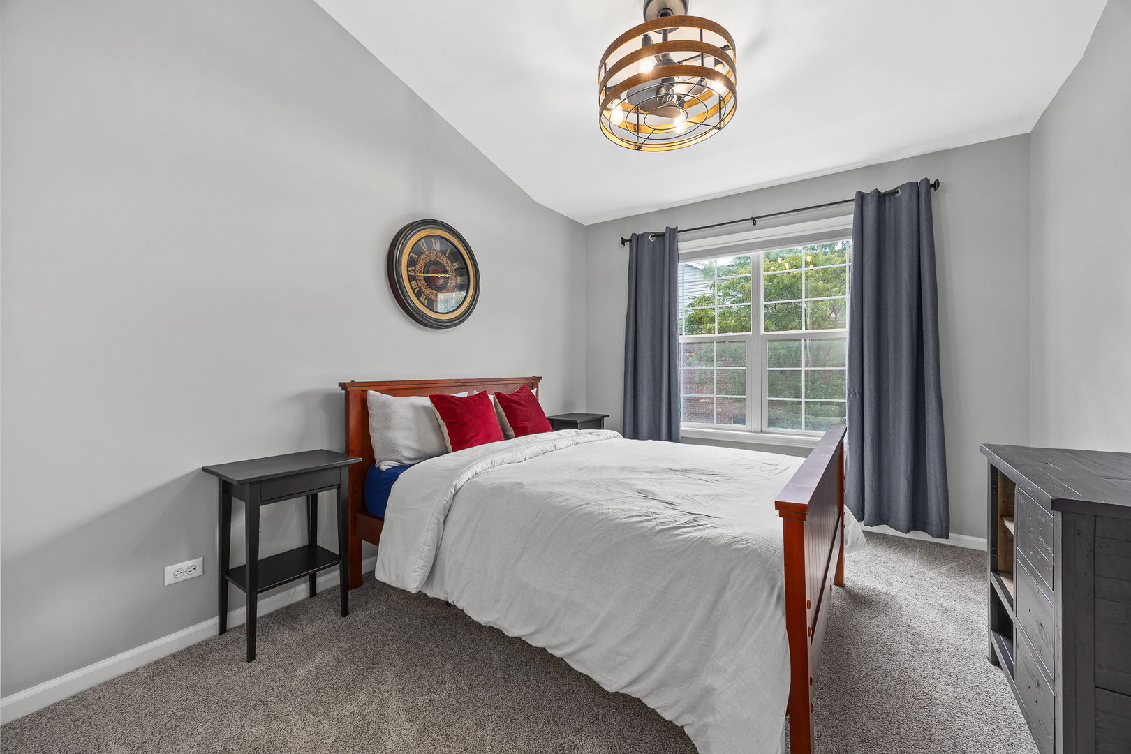 822 Shandrew Drive, Naperville, IL 60540