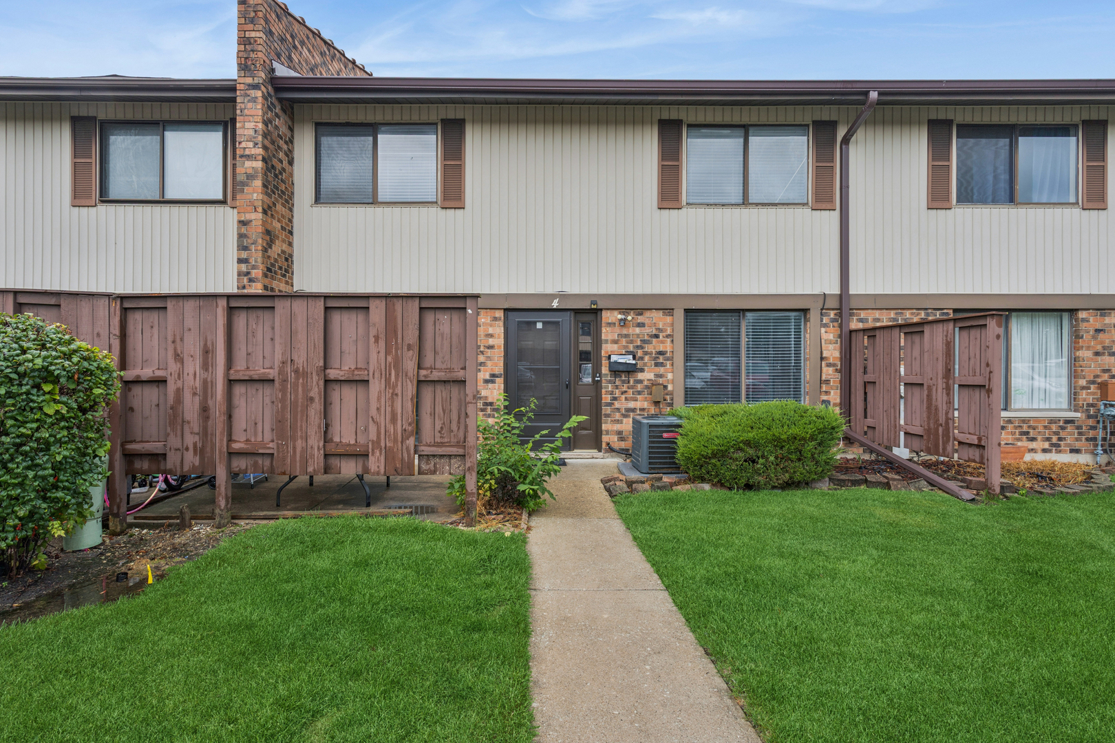 4 Tower Court, Downers Grove, IL 60516