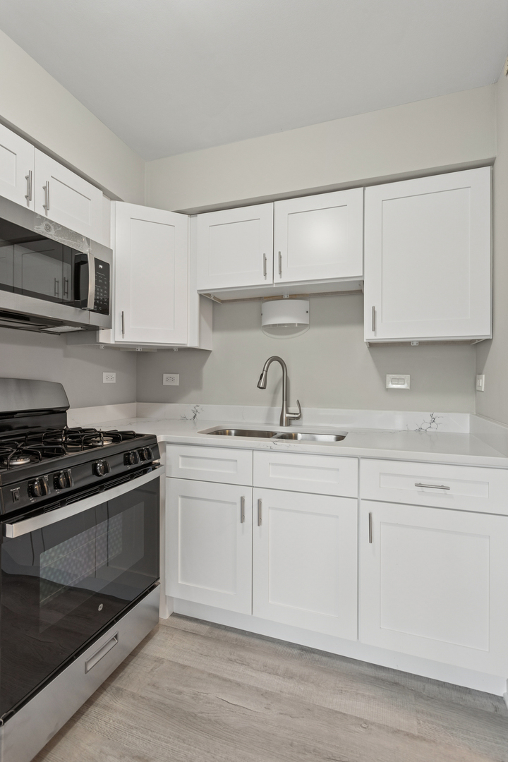 4 Tower Court, Downers Grove, IL 60516