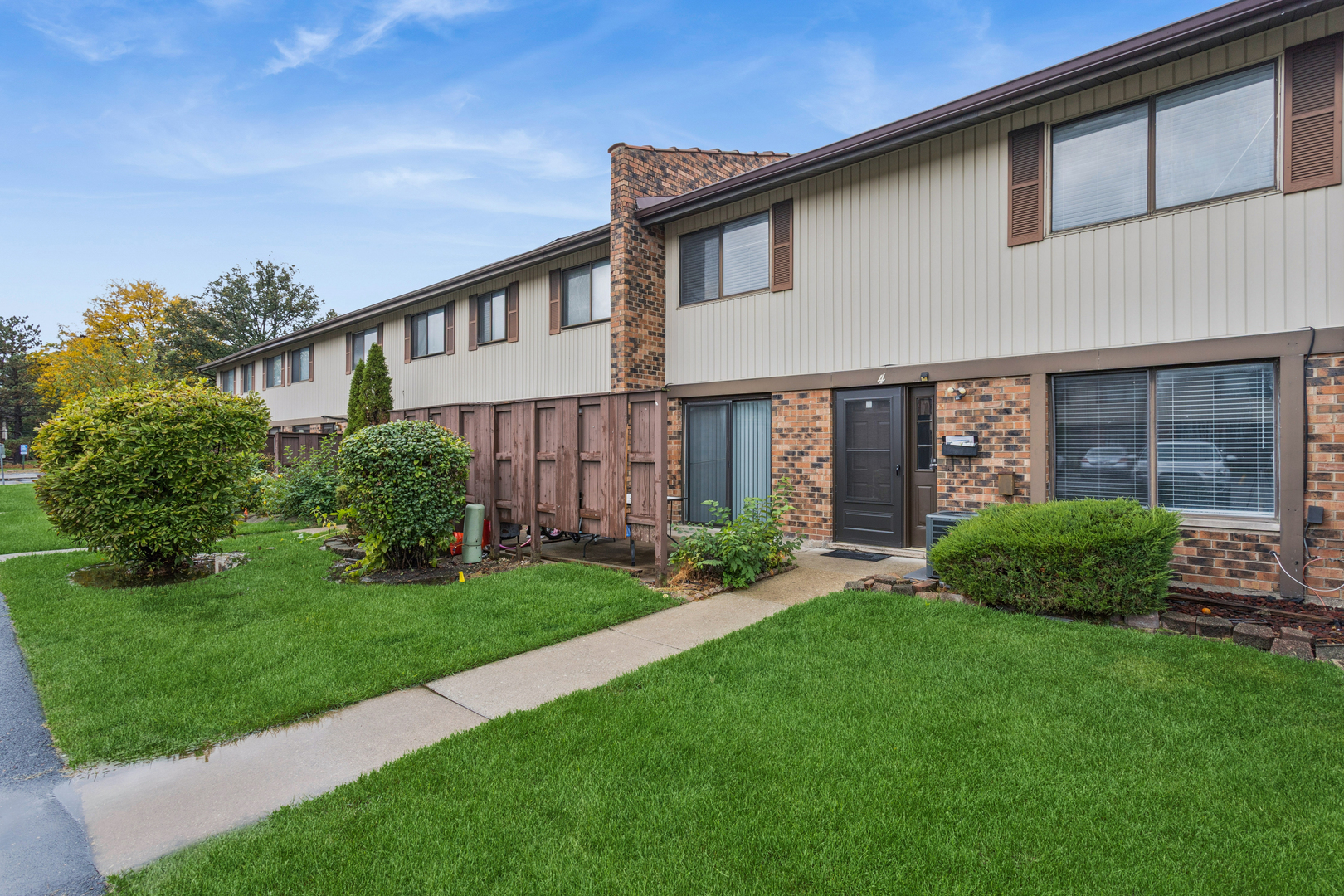 4 Tower Court, Downers Grove, IL 60516