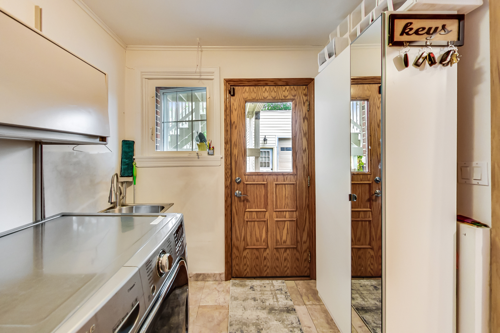 2609 Eisenhower Drive, Des Plaines, IL 60018