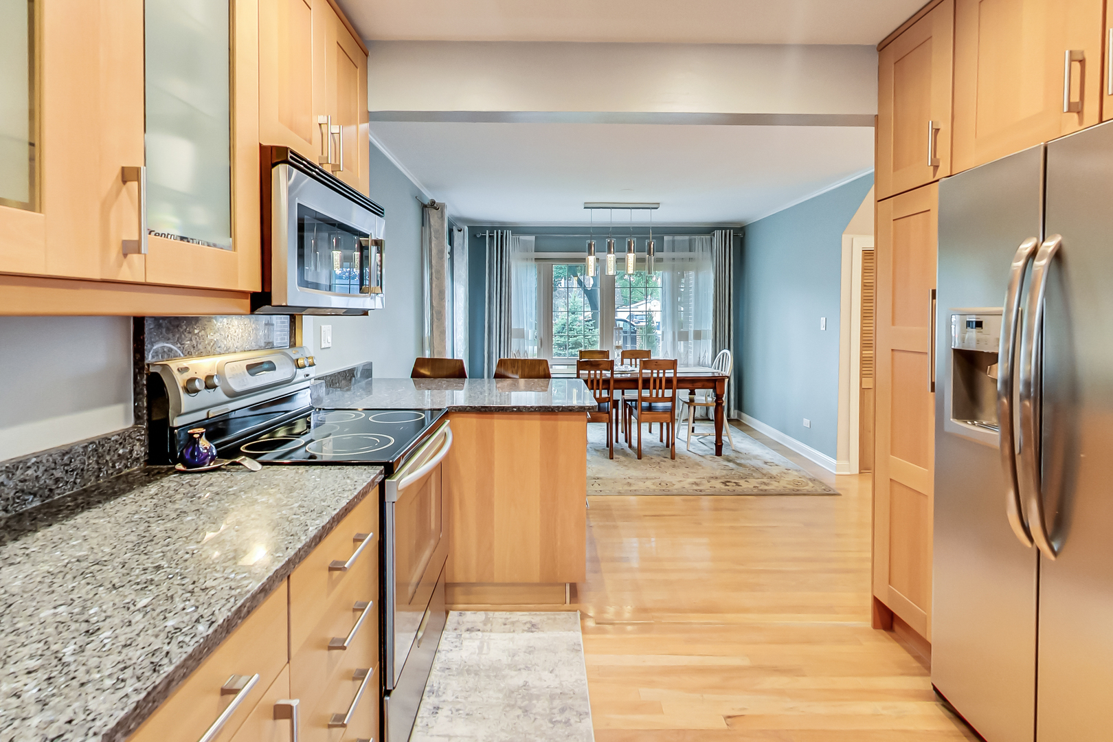 2609 Eisenhower Drive, Des Plaines, IL 60018