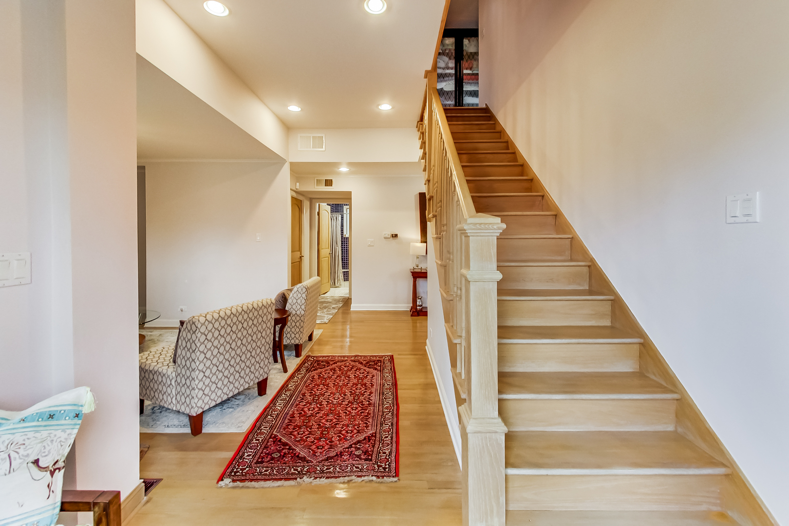 2609 Eisenhower Drive, Des Plaines, IL 60018