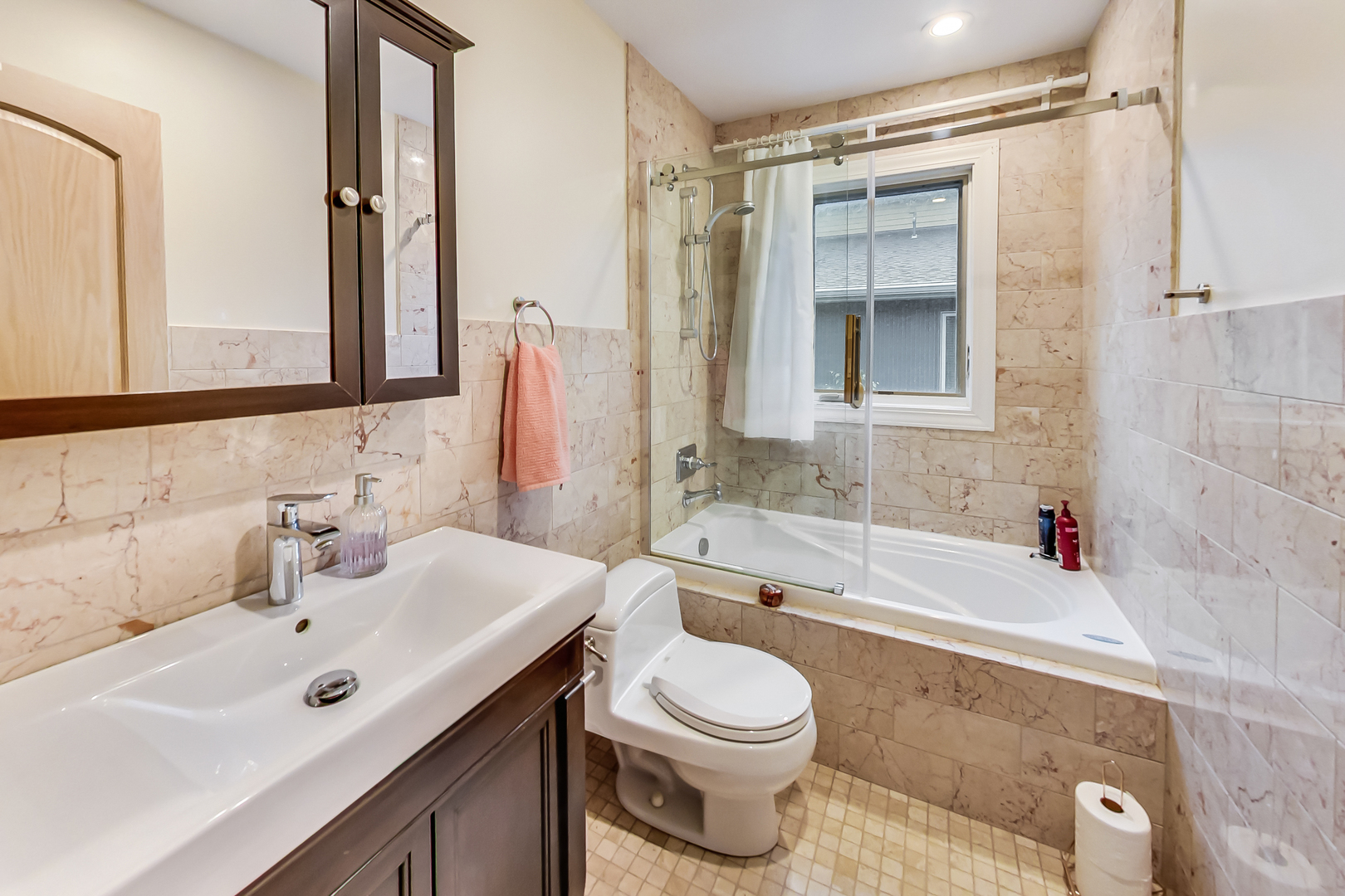 2609 Eisenhower Drive, Des Plaines, IL 60018