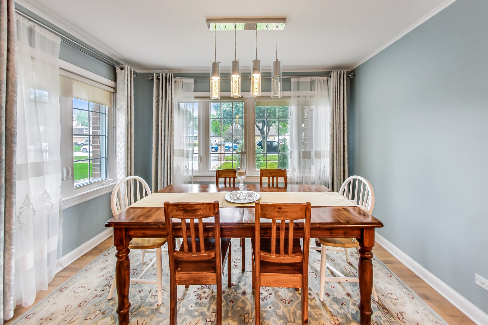 2609 Eisenhower Drive, Des Plaines, IL 60018