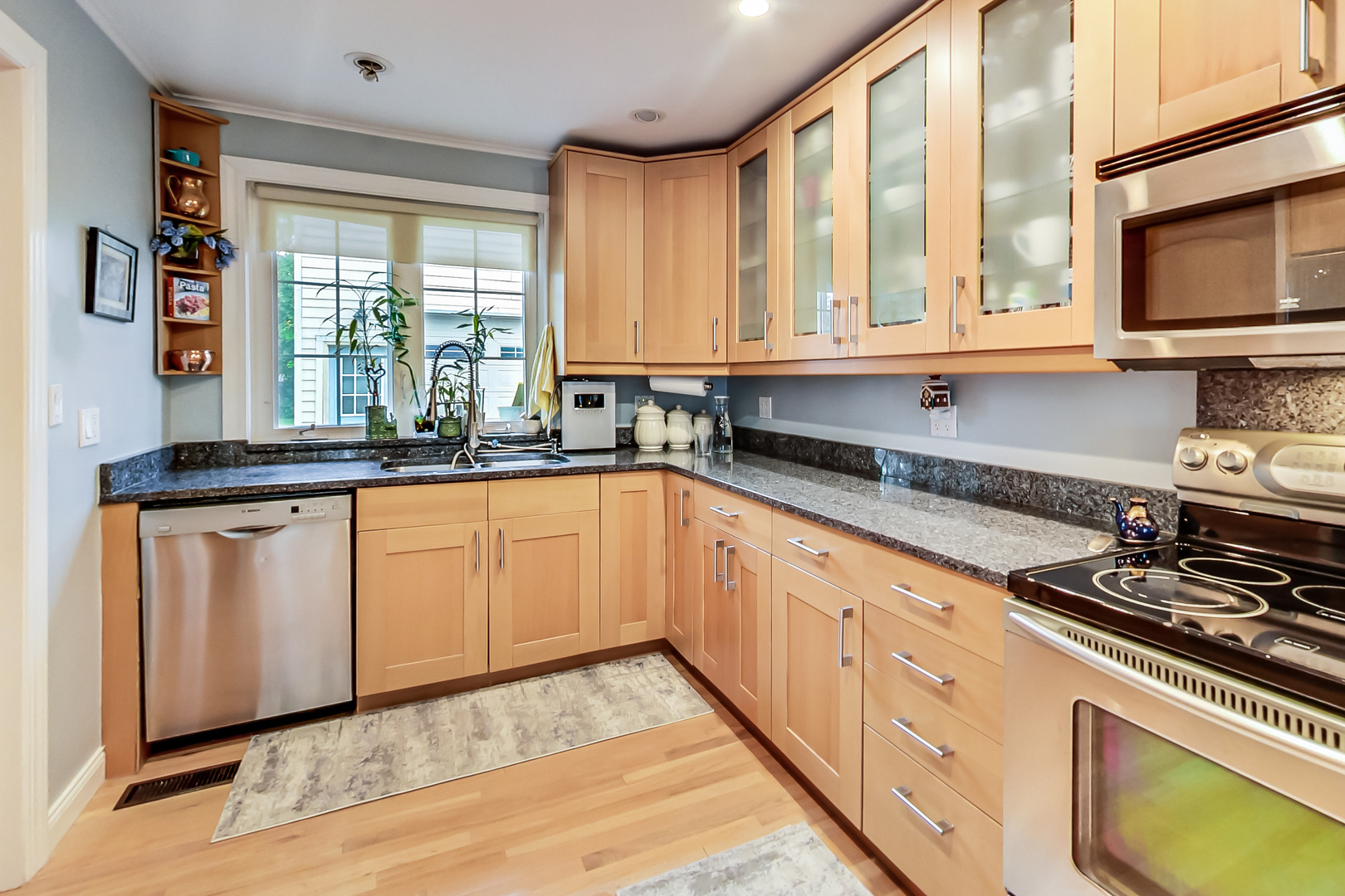 2609 Eisenhower Drive, Des Plaines, IL 60018