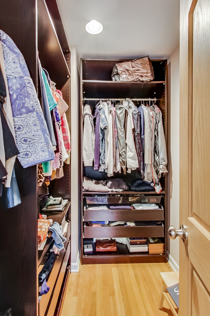 2609 Eisenhower Drive, Des Plaines, IL 60018