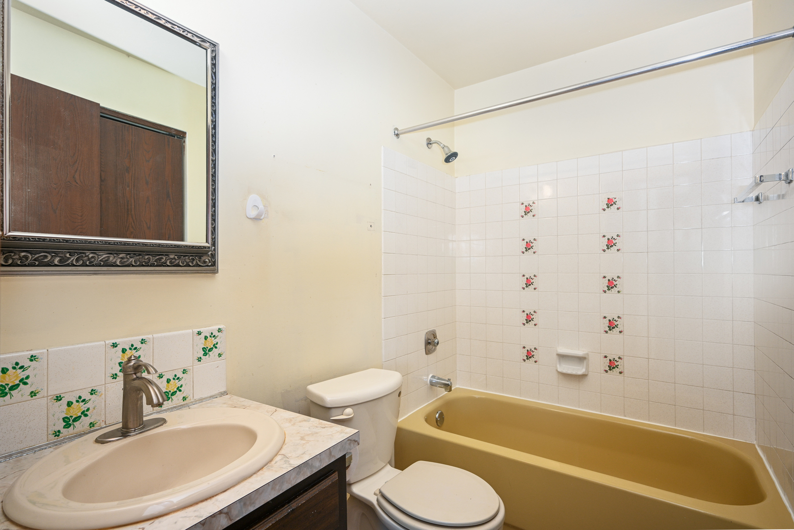 951 Chelsea Lane, Schaumburg, IL 60193