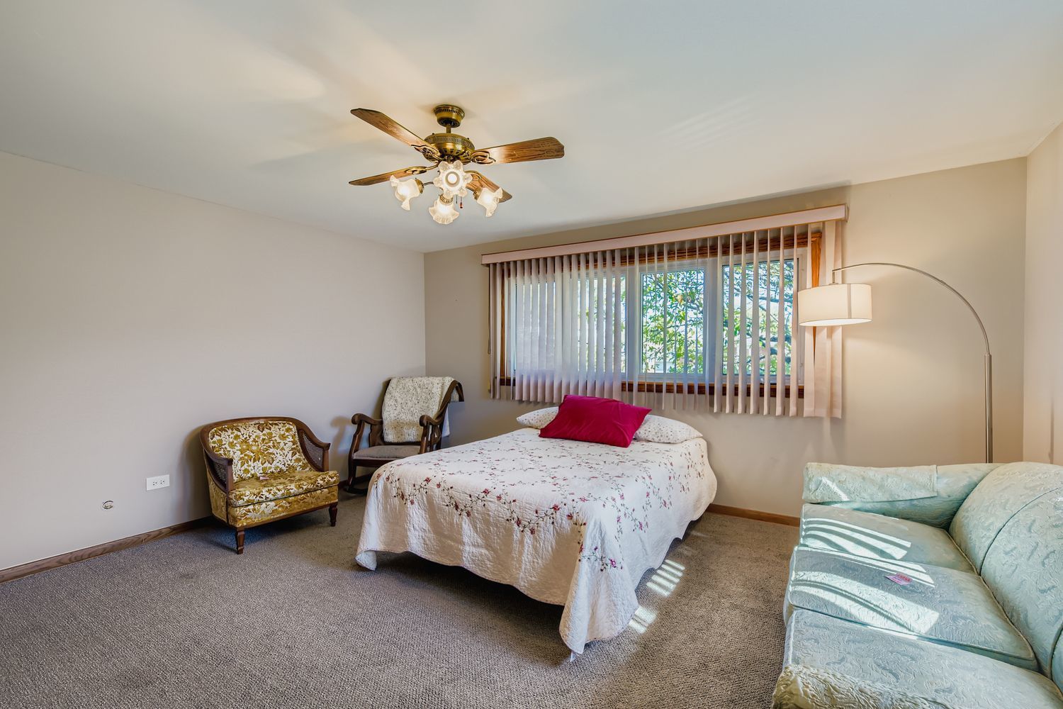 9420 Massasoit Avenue, Oak Lawn, IL 60453