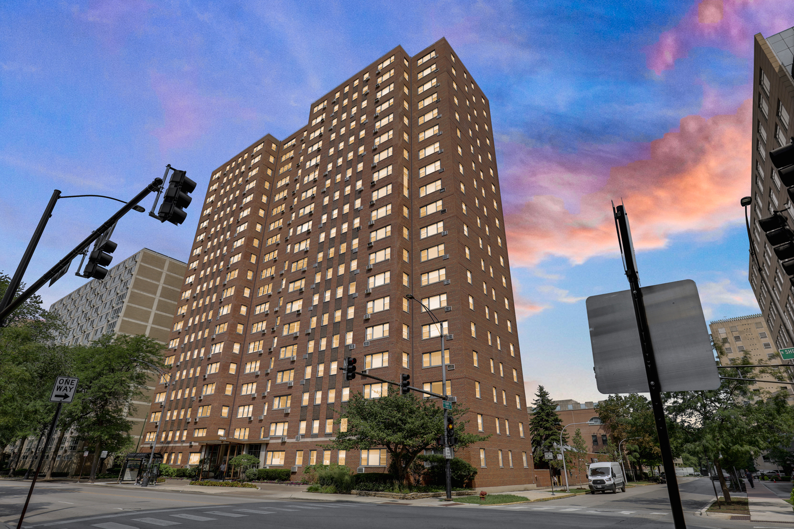 2909 N Sheridan Road #1105, Chicago, IL 60657