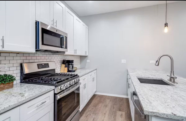 2501 N Southport Avenue #2R, Chicago, IL 60614
