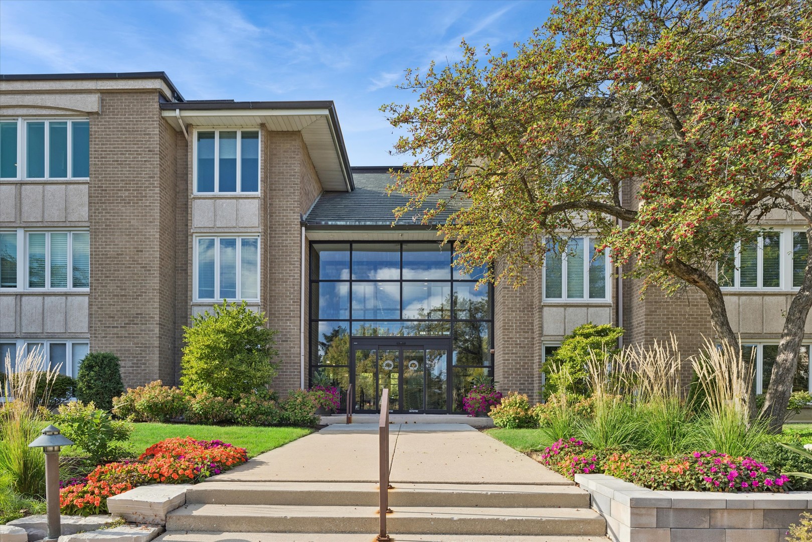 1 Oak Brook Club Drive #A312, Oak Brook, IL 60523