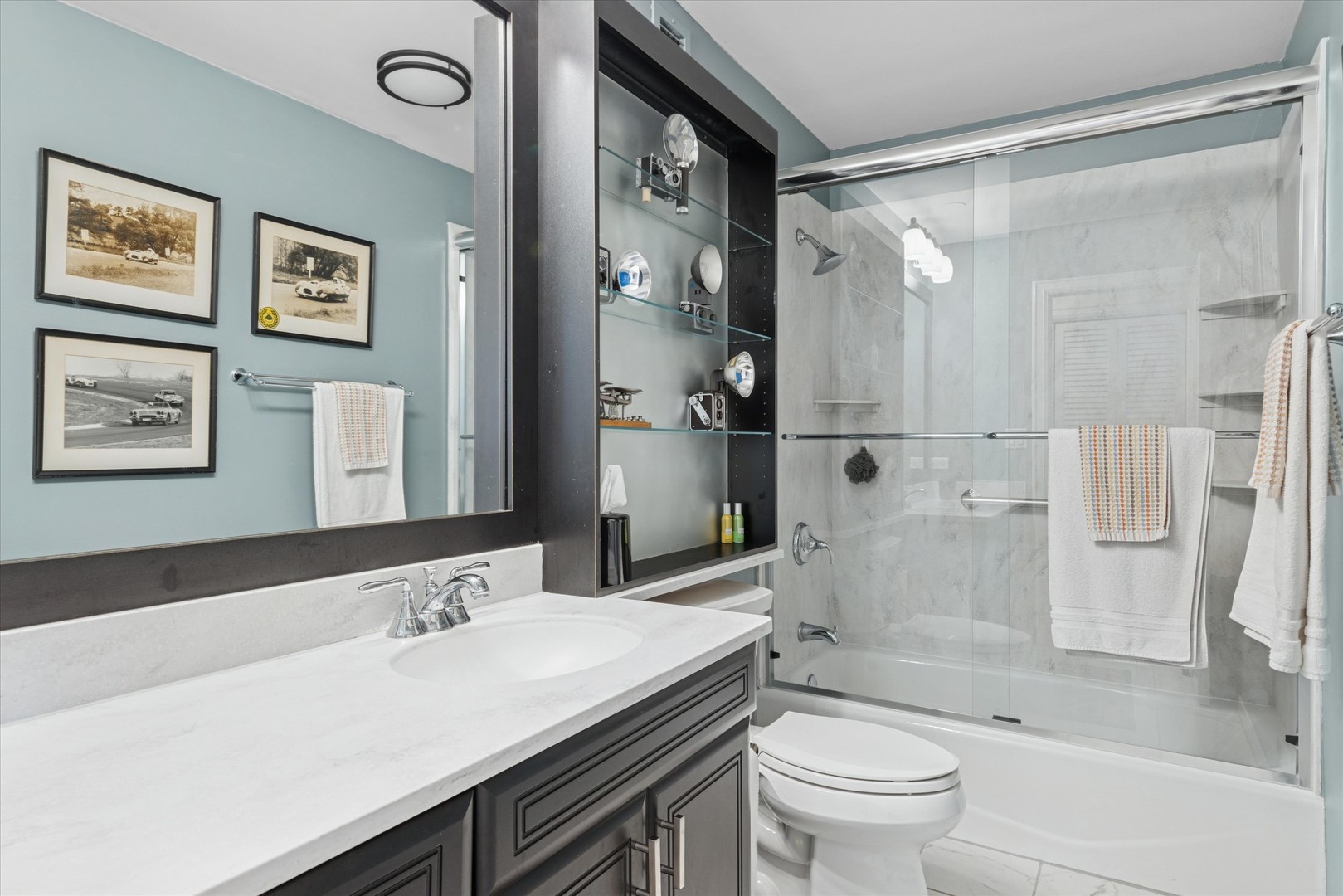 1 Oak Brook Club Drive #A312, Oak Brook, IL 60523