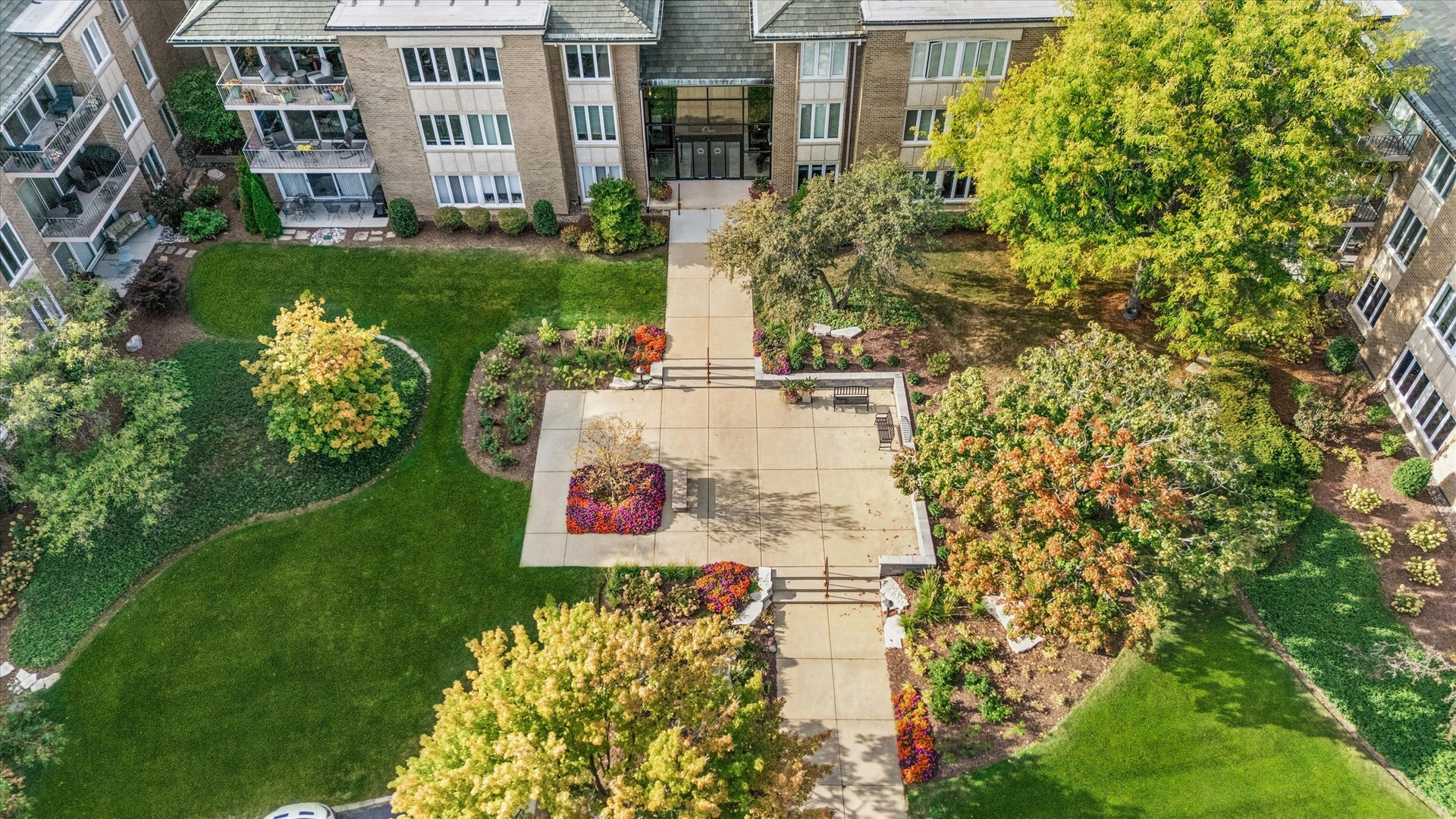 1 Oak Brook Club Drive #A312, Oak Brook, IL 60523
