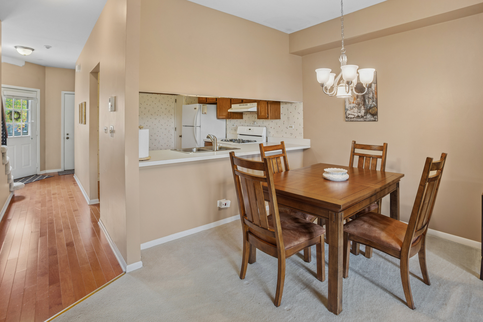 108 Golfview Drive, Glendale Heights, IL 60139