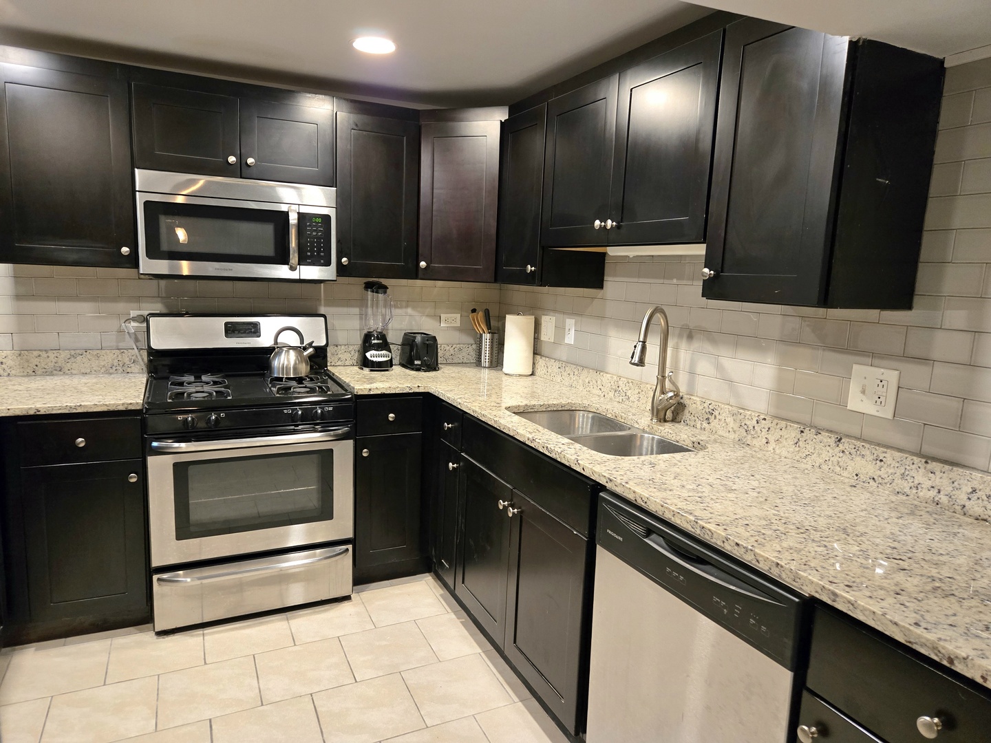 6137 S Kimbark Avenue #B, Chicago, IL 60637