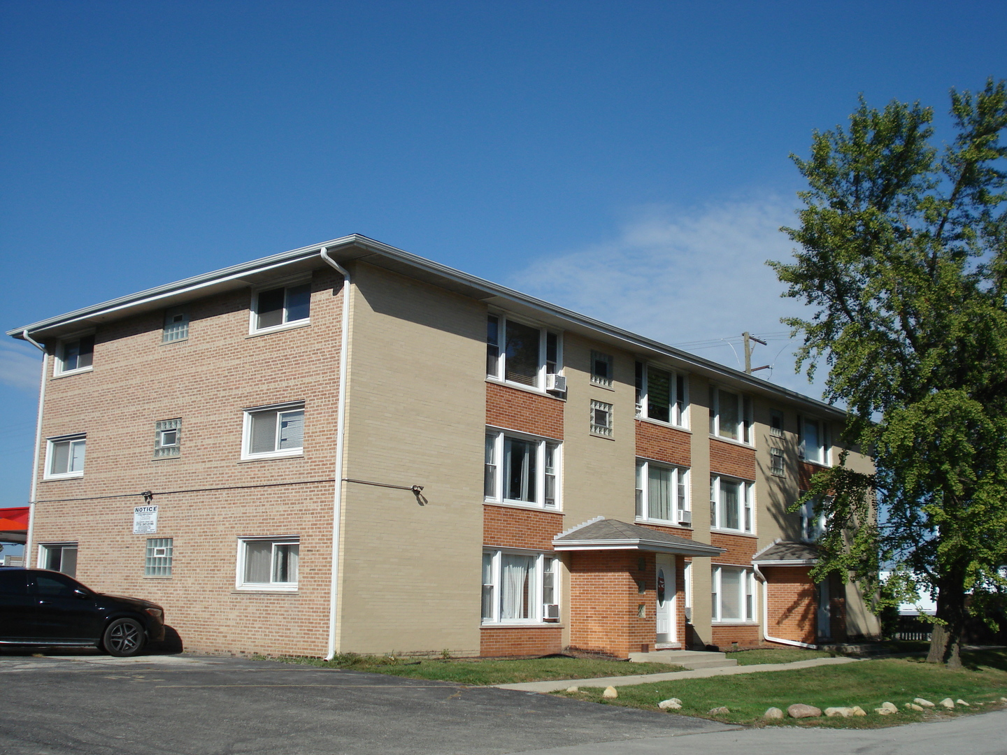 8751 W 79th Street #1, Justice, IL 60458