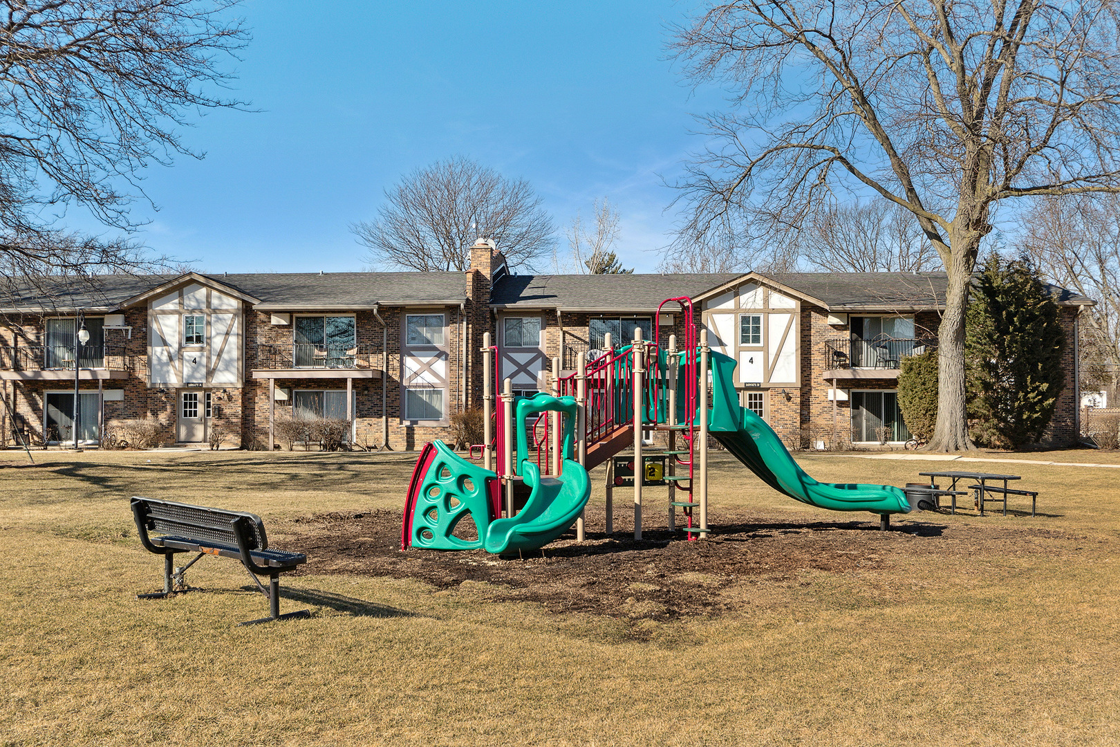 9S120 Lake Drive #201, Willowbrook, IL 60527