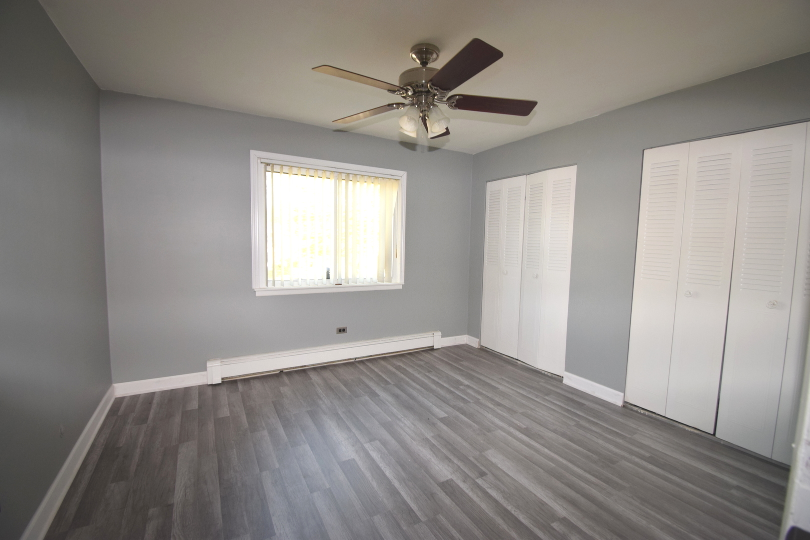 9S120 Lake Drive #201, Willowbrook, IL 60527