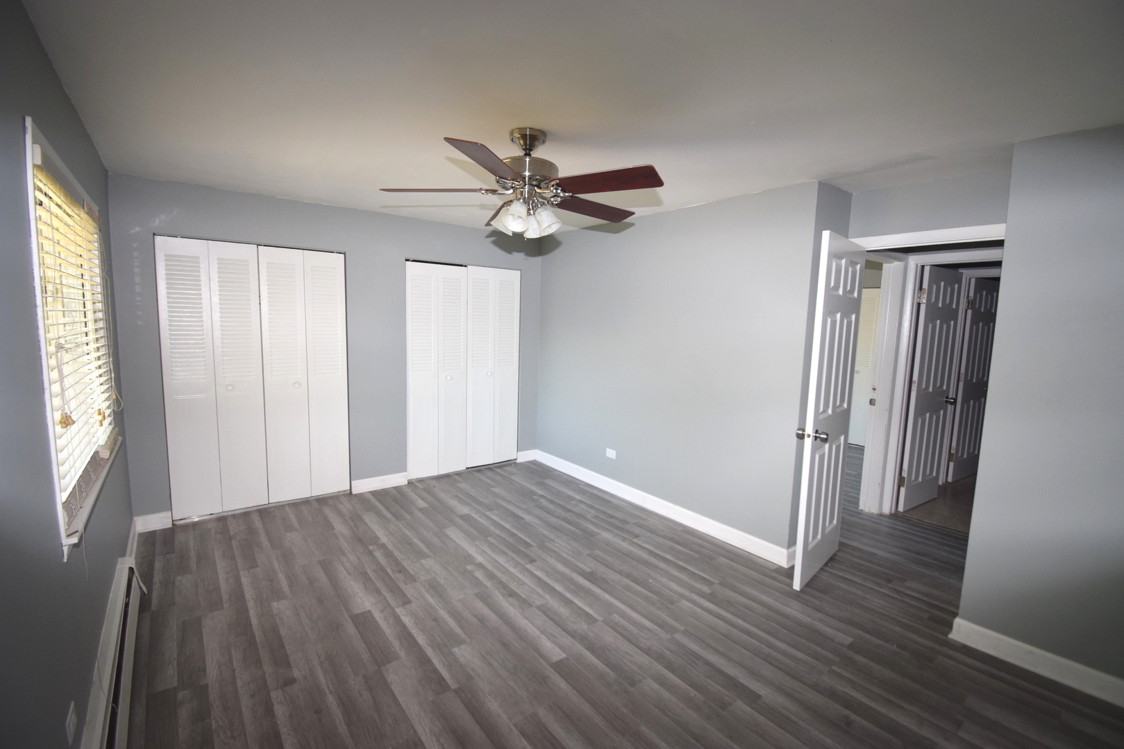 9S120 Lake Drive #201, Willowbrook, IL 60527