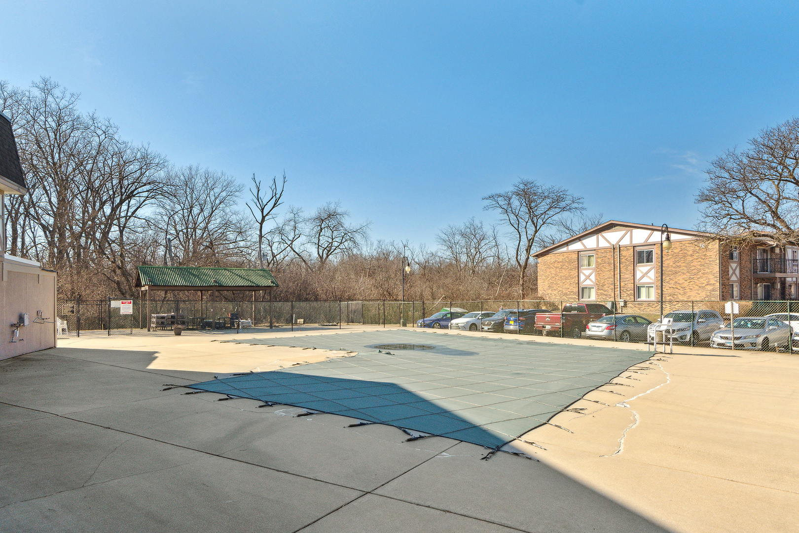 9S120 Lake Drive #201, Willowbrook, IL 60527