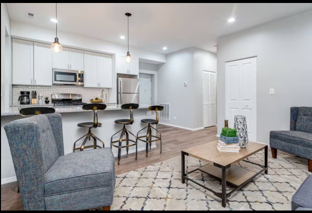 2501 N Southport Avenue #1R, Chicago, IL 60614