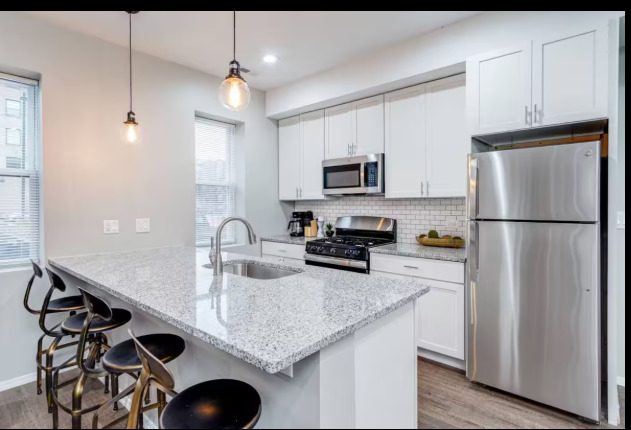 2501 N Southport Avenue #1R, Chicago, IL 60614