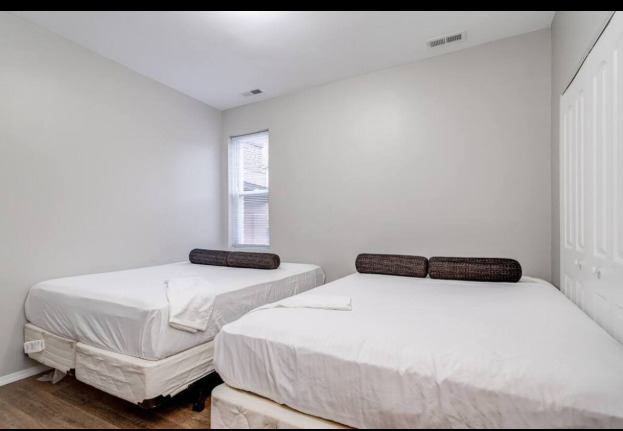 2501 N Southport Avenue #1R, Chicago, IL 60614