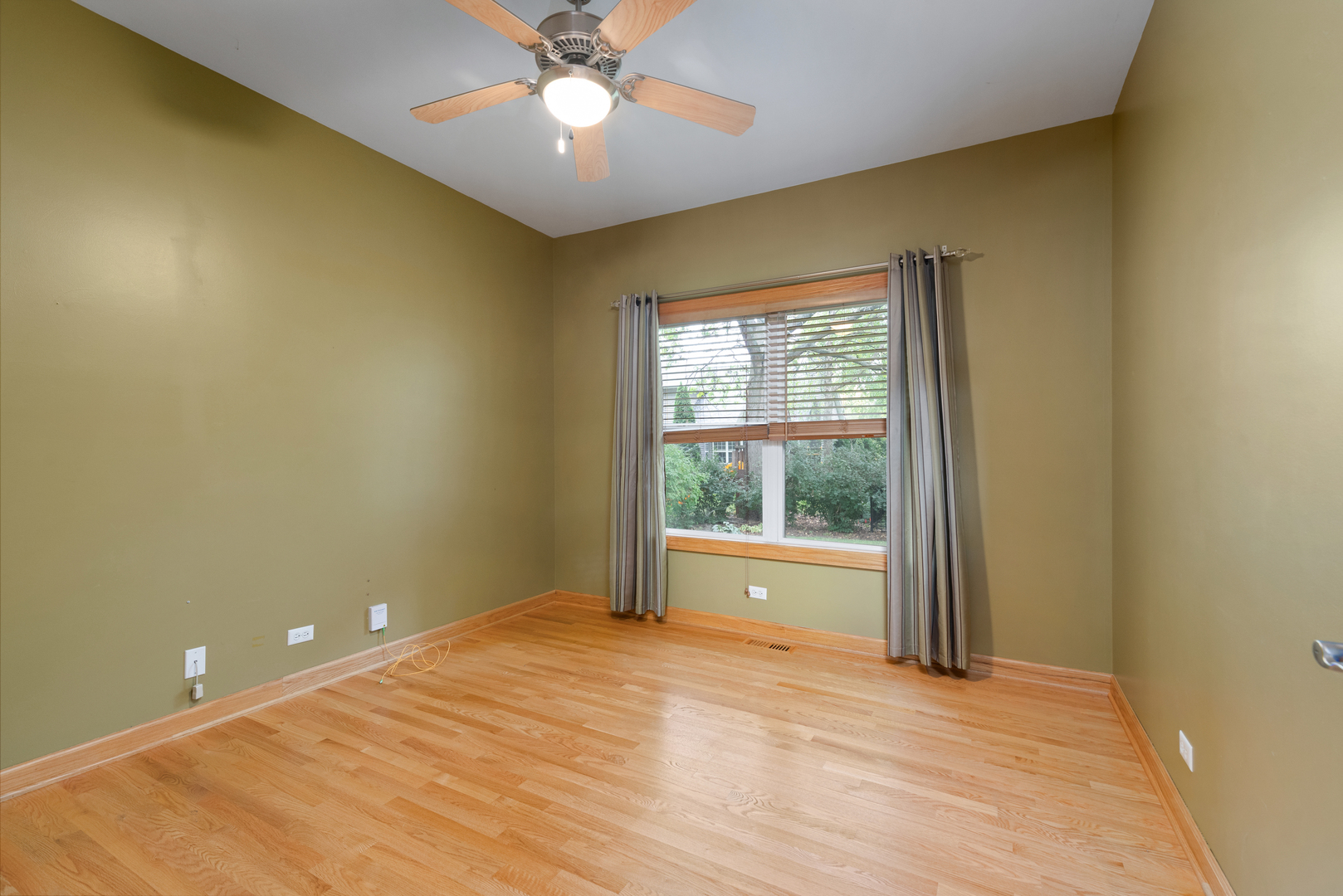 411 BAYBERRY Drive, Oswego, IL 60543
