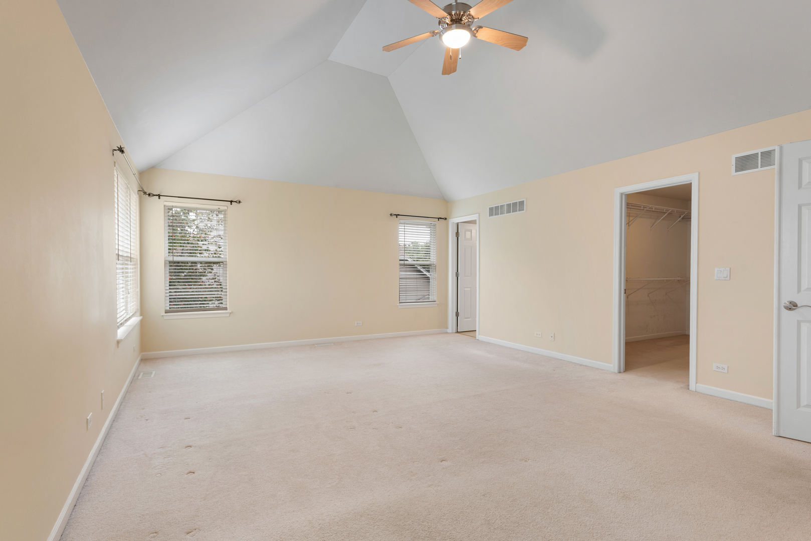 411 BAYBERRY Drive, Oswego, IL 60543