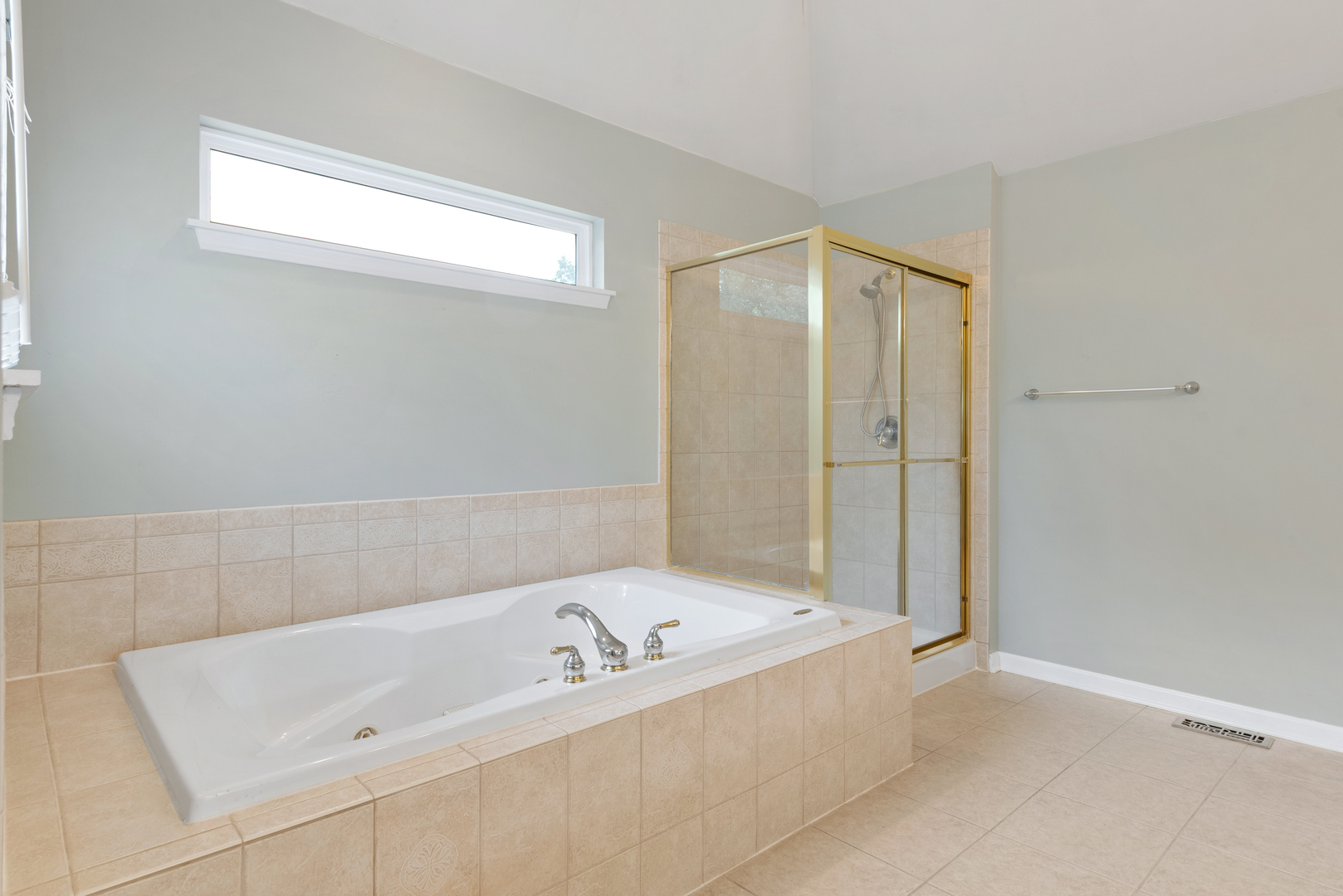 411 BAYBERRY Drive, Oswego, IL 60543