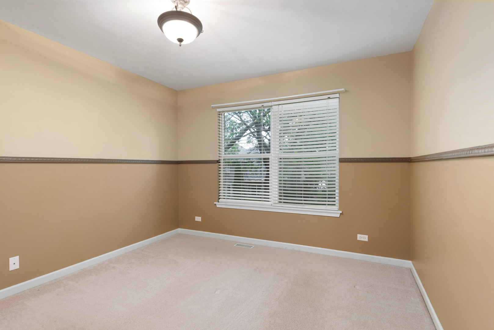 411 BAYBERRY Drive, Oswego, IL 60543