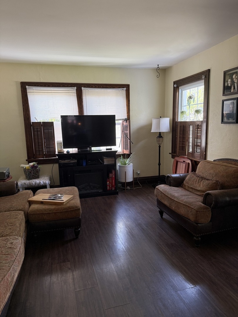 3035 Peoria Street, Steger, IL 60475