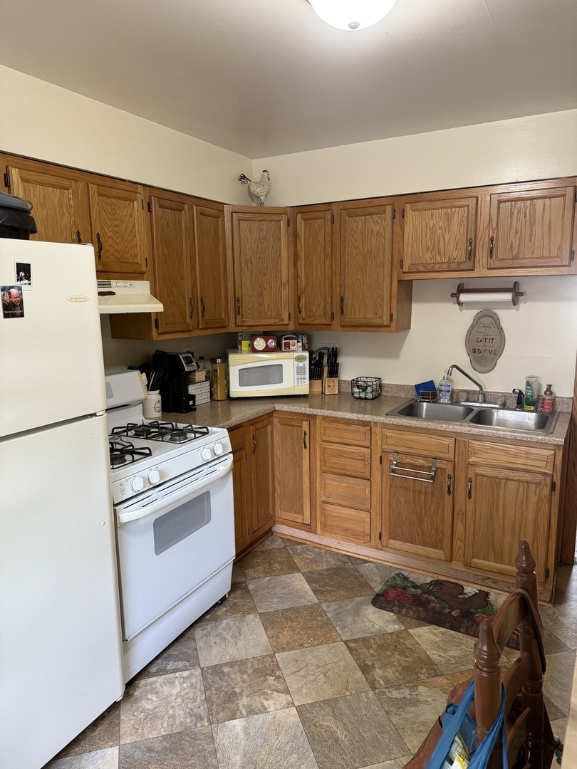 3035 Peoria Street, Steger, IL 60475