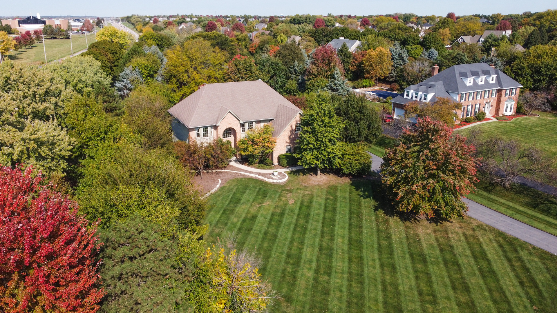 37W004 Ridgewood Drive, St. Charles, IL 60175