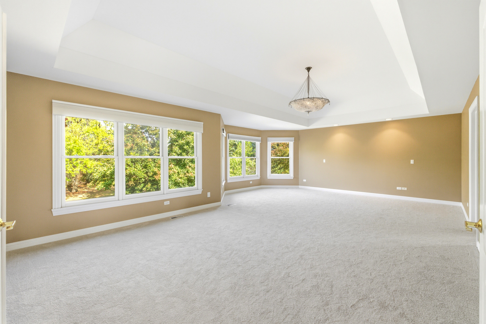 37W004 Ridgewood Drive, St. Charles, IL 60175