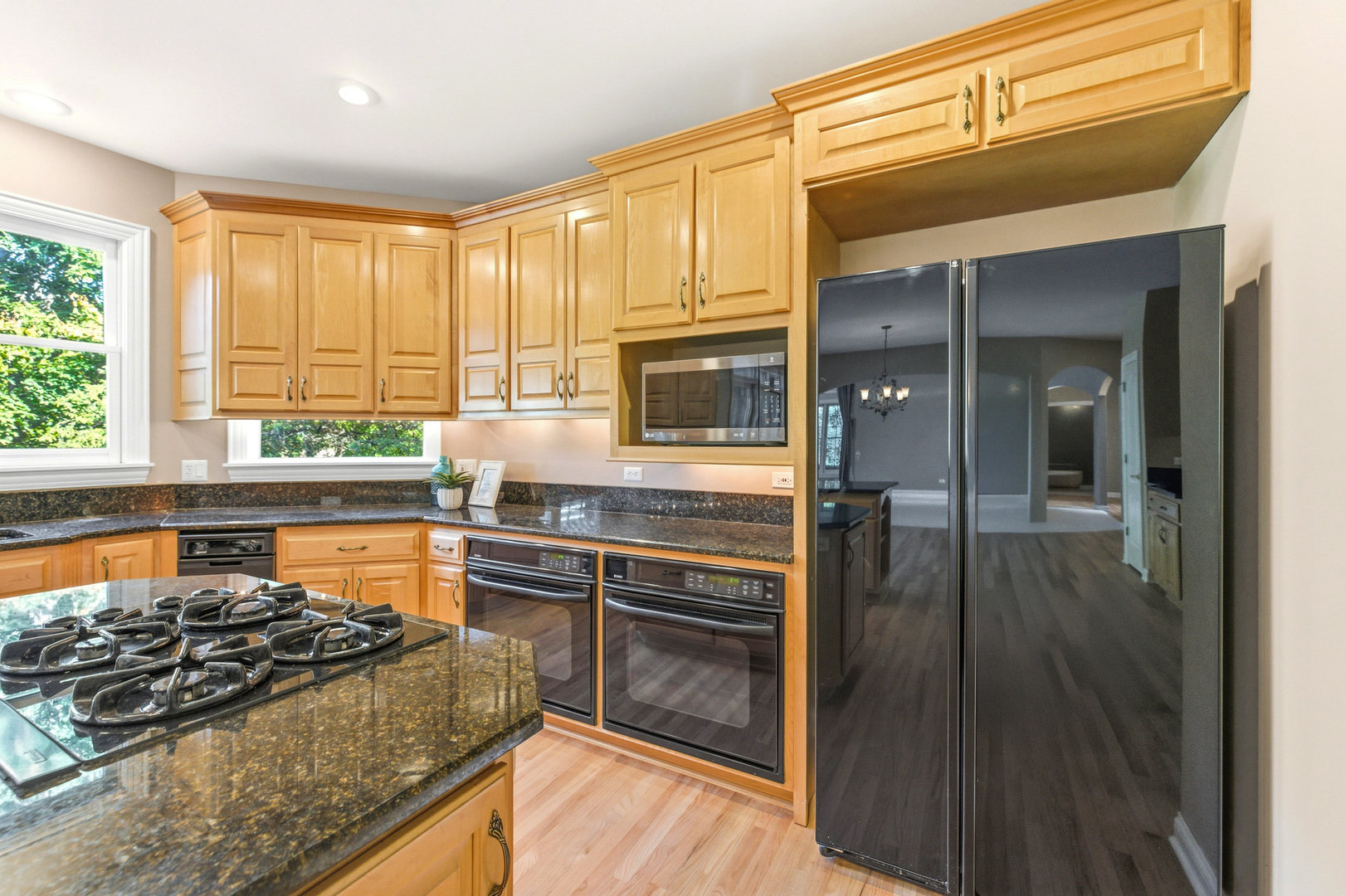 37W004 Ridgewood Drive, St. Charles, IL 60175