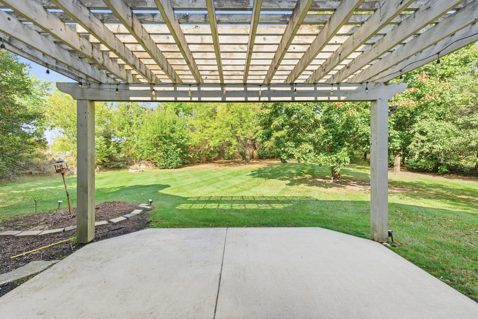 37W004 Ridgewood Drive, St. Charles, IL 60175