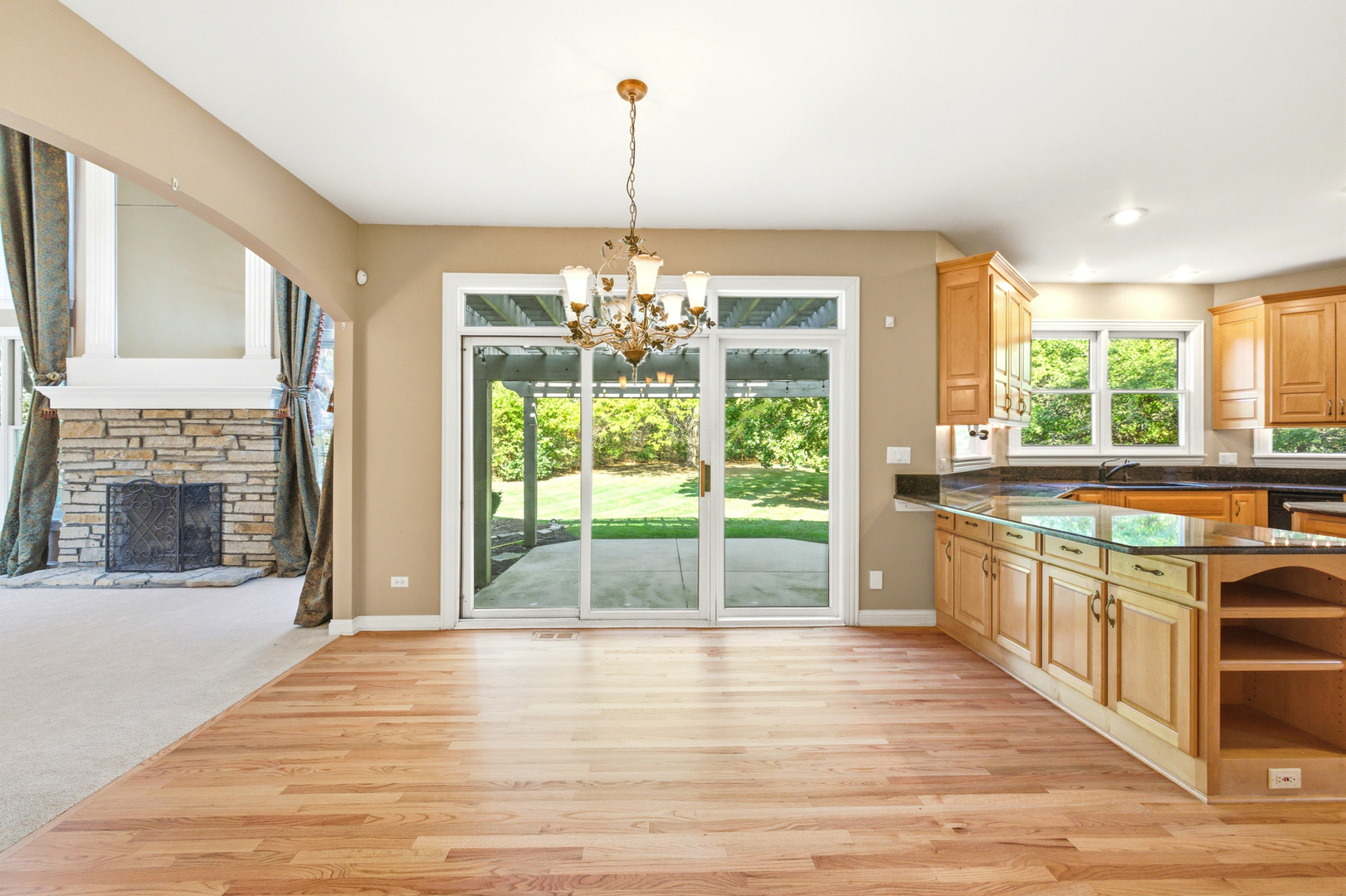 37W004 Ridgewood Drive, St. Charles, IL 60175