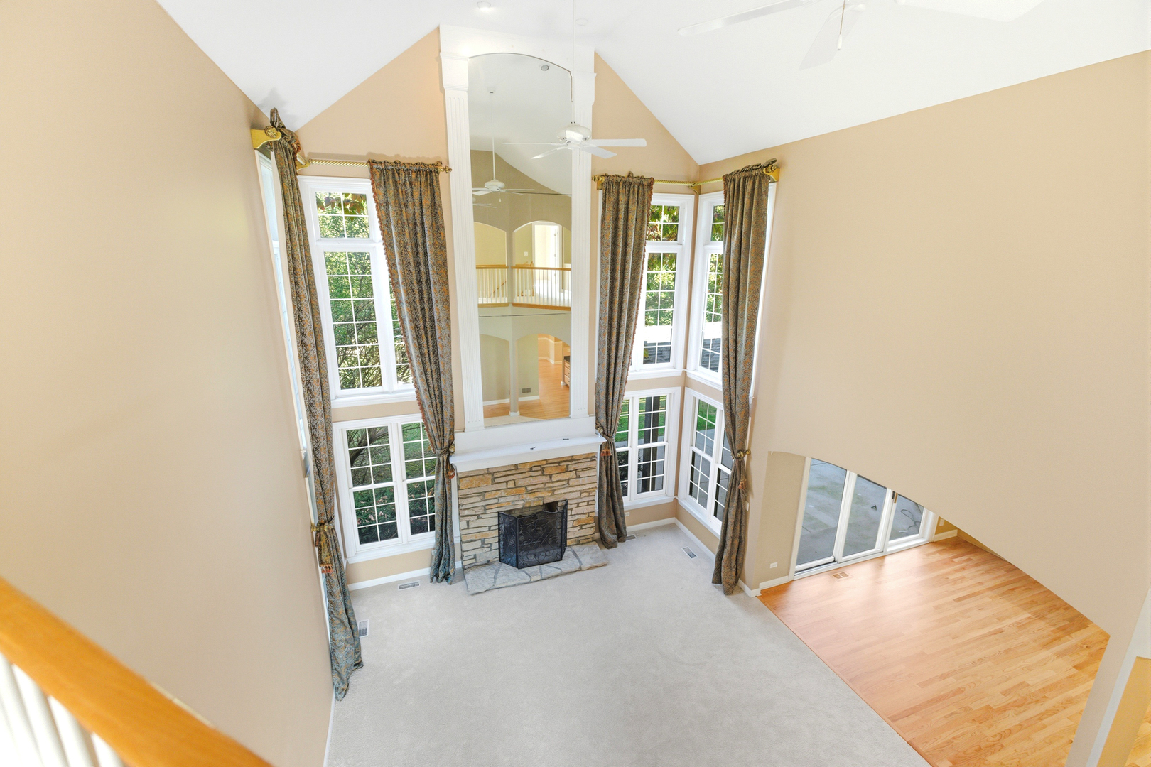 37W004 Ridgewood Drive, St. Charles, IL 60175