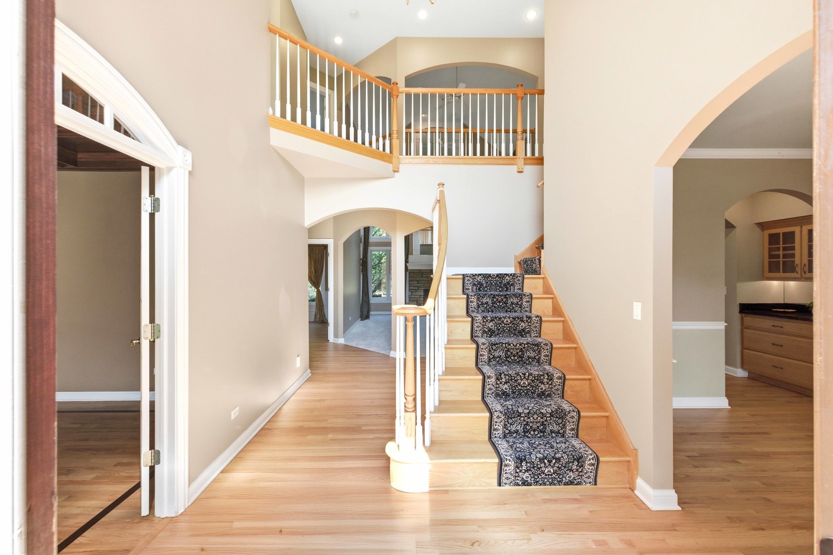 37W004 Ridgewood Drive, St. Charles, IL 60175