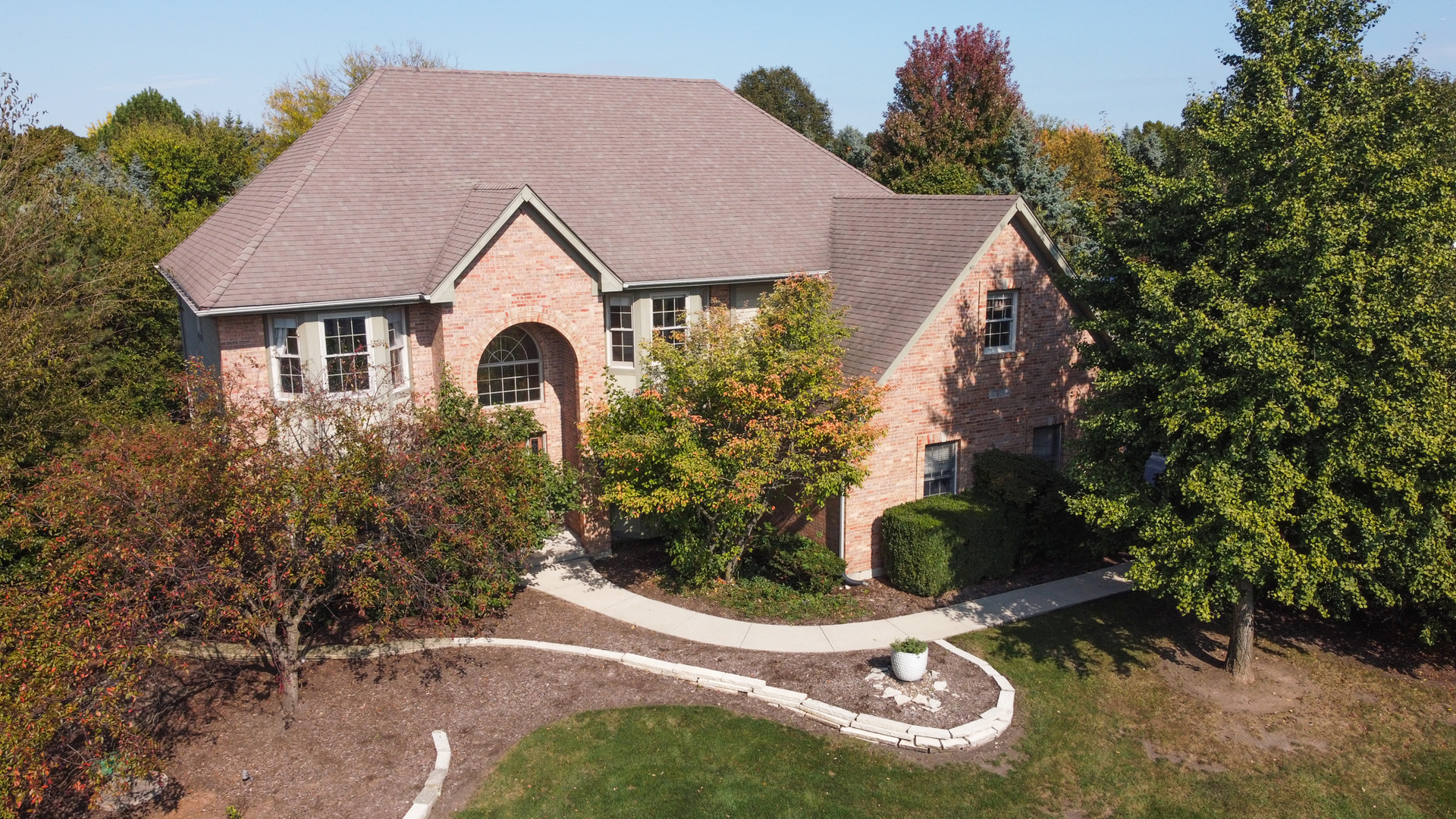 37W004 Ridgewood Drive, St. Charles, IL 60175