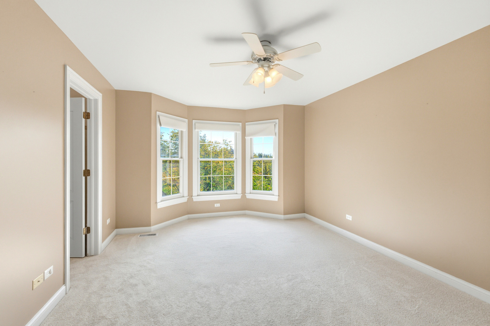 37W004 Ridgewood Drive, St. Charles, IL 60175