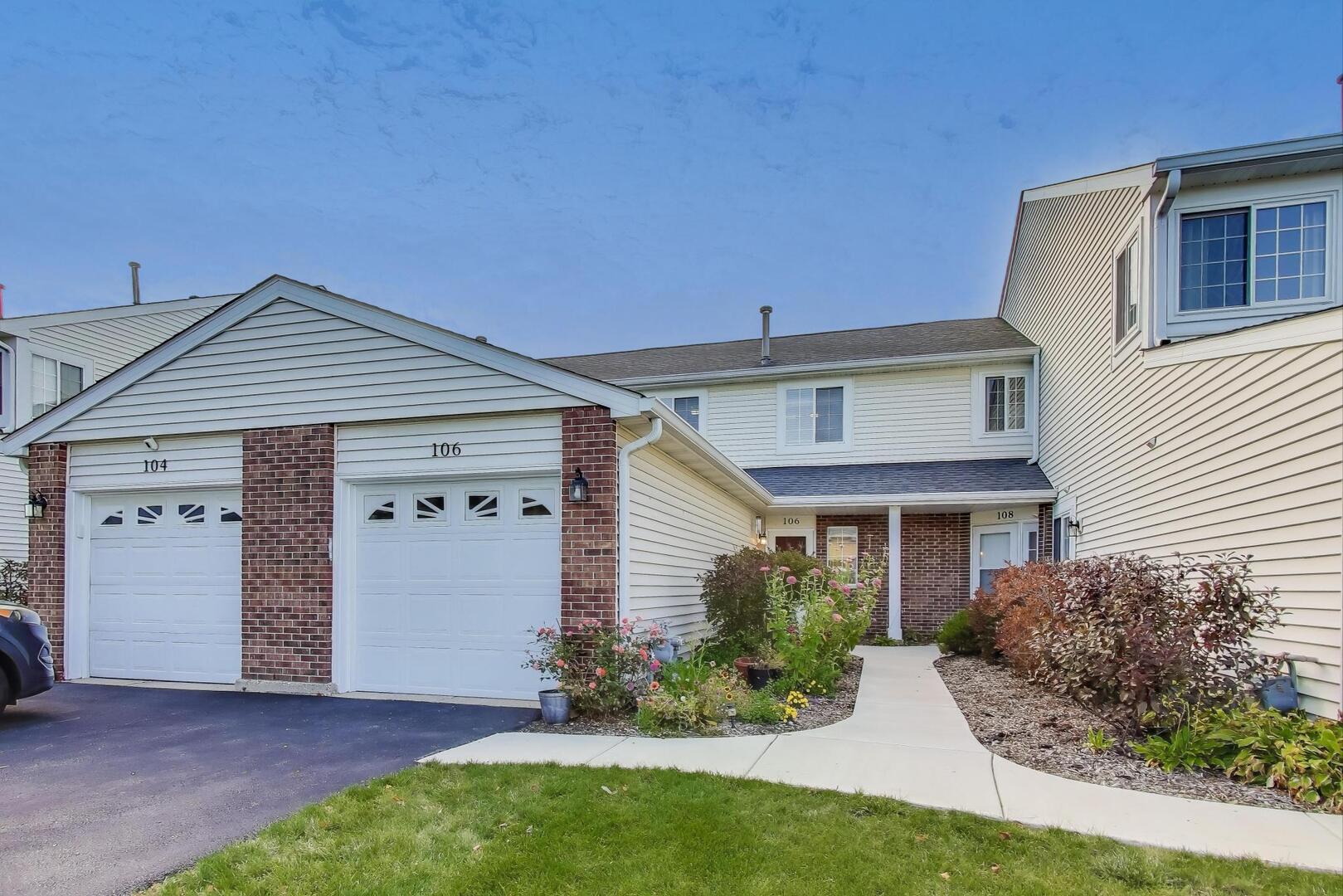 106 BRITTANY Drive, Streamwood, IL 60107