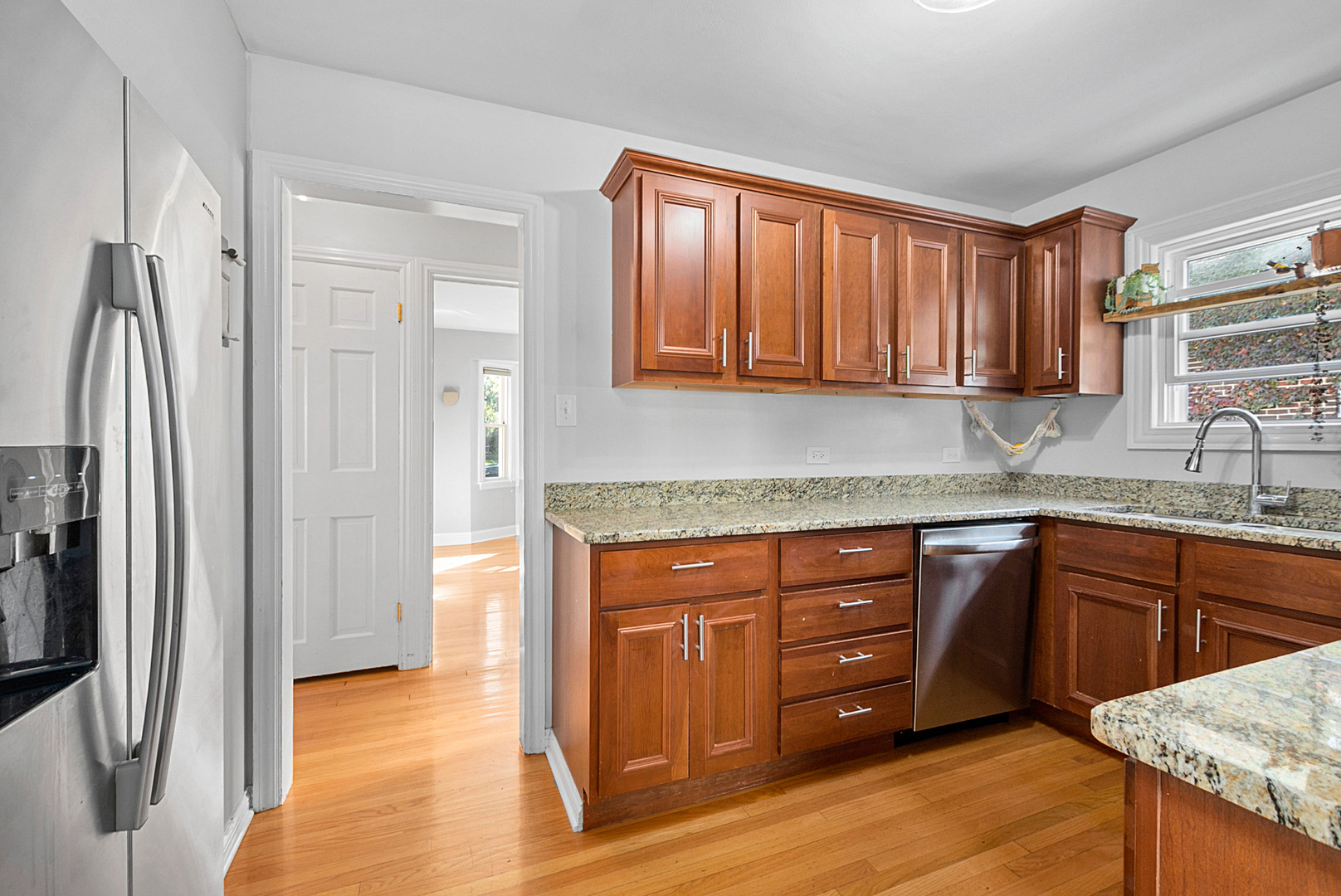 18434 Dundee Avenue, Homewood, IL 60430