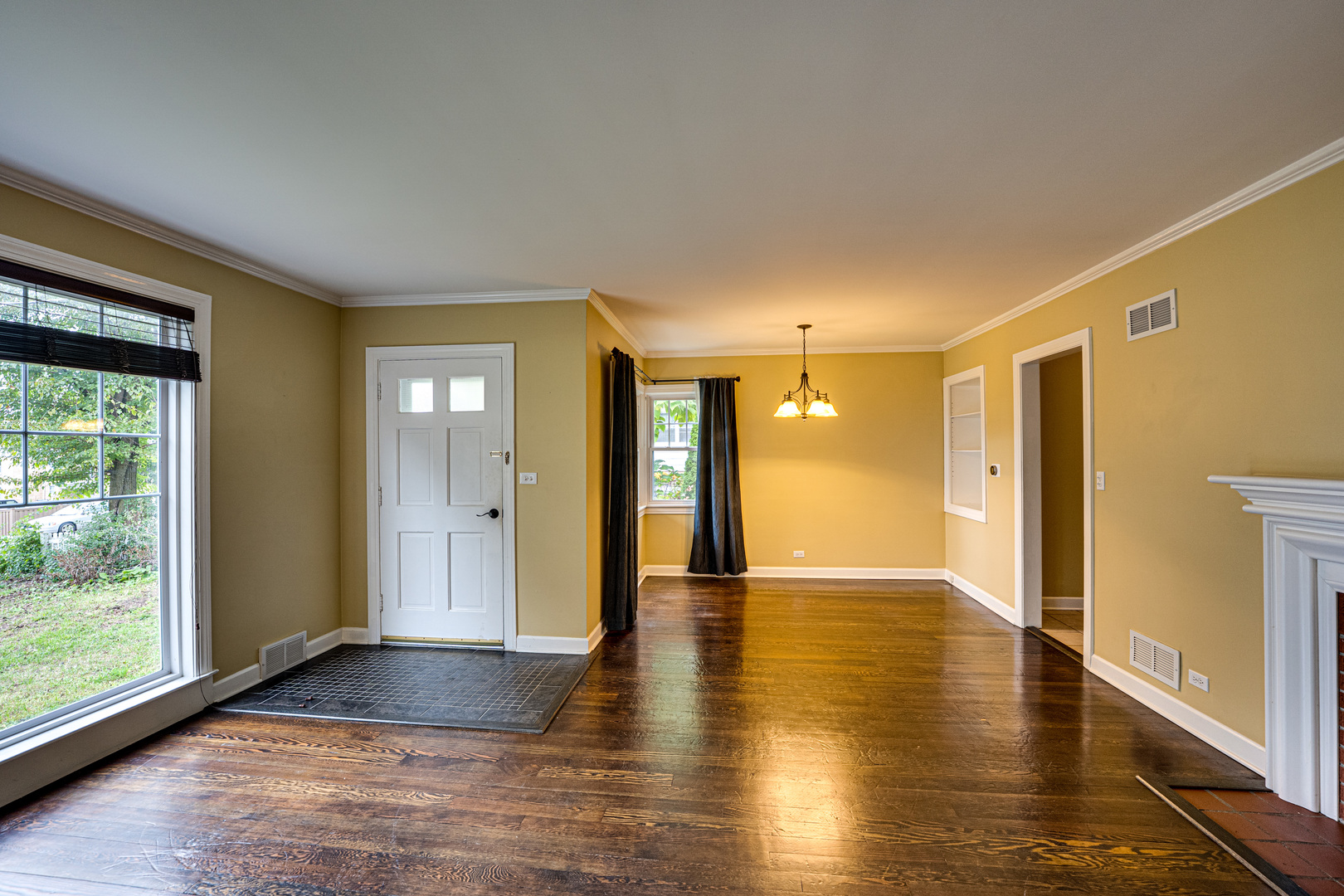 706 Michigan Street, Wheaton, IL 60187