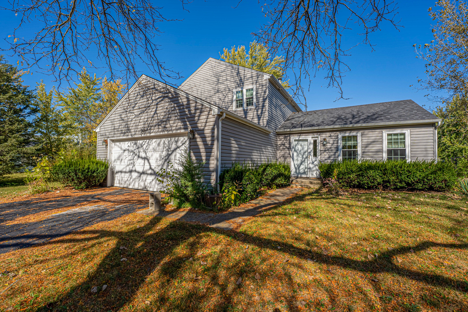 965 Chelsea Lane, Aurora, IL 60504